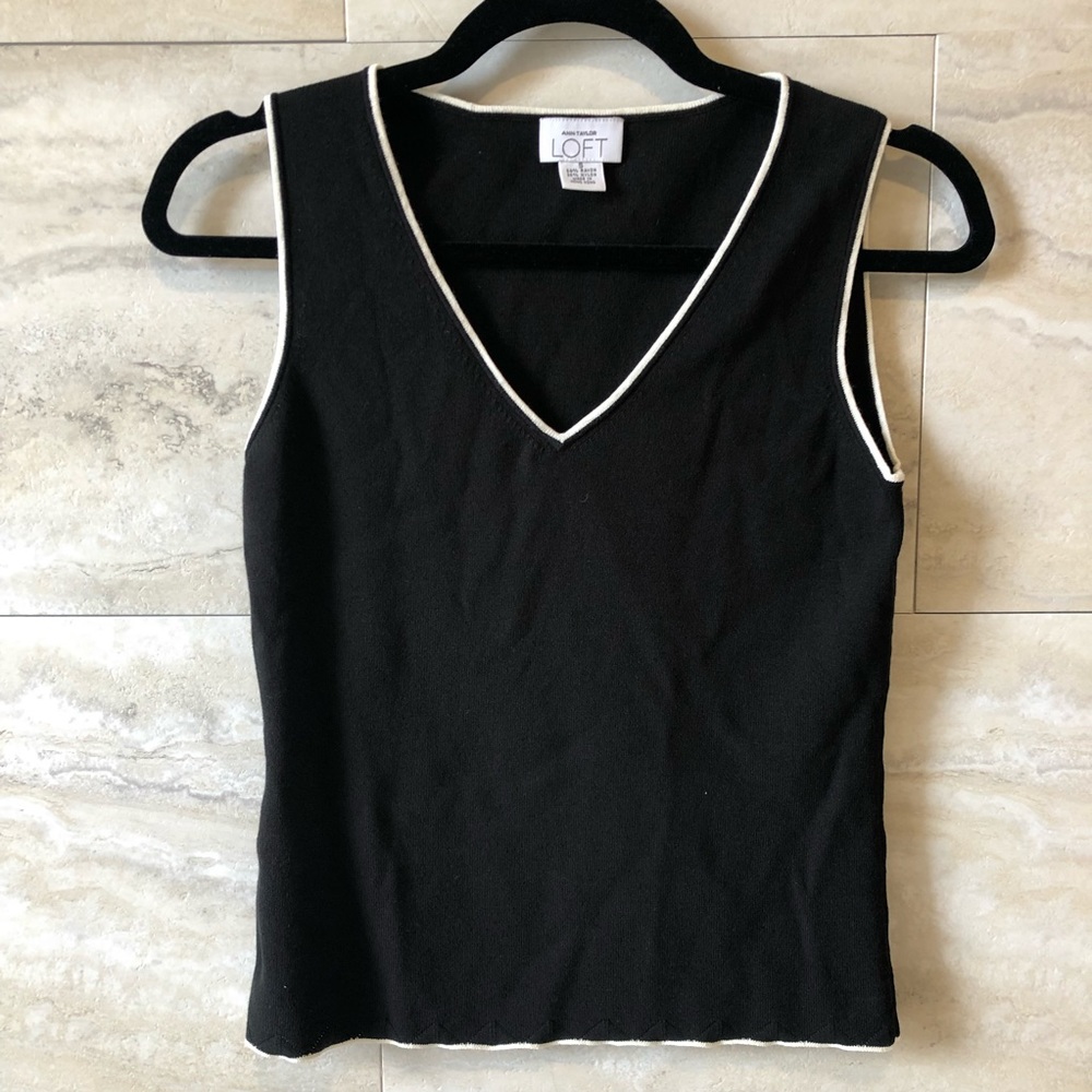 LOFT ANN TAYLOR LOFT BLACK TOP size S 🌸